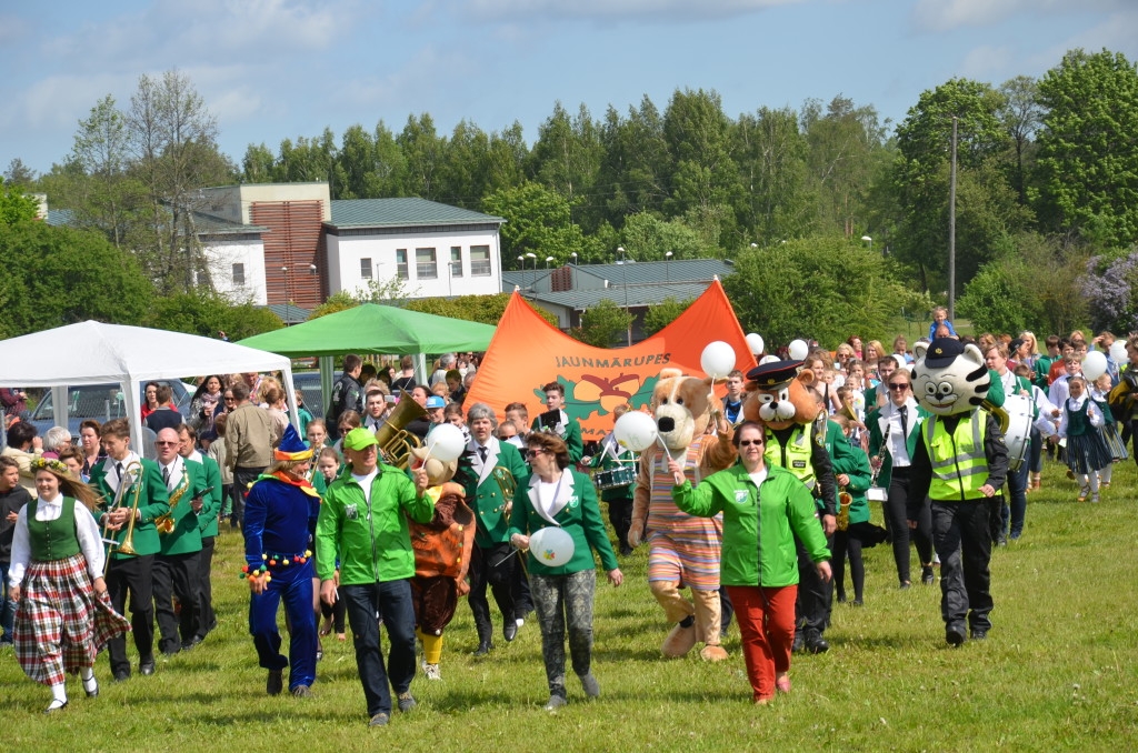 Bērnu un jauniešu svētki “Ar vasaru saujā”, 31.05.2015.