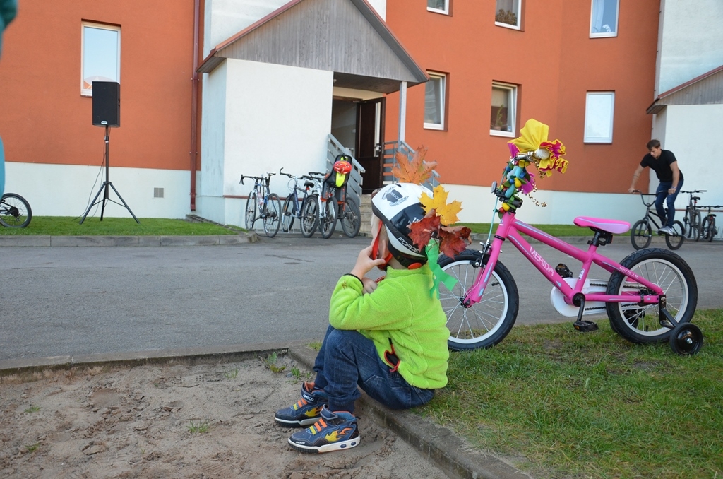 Atjaunotā skeitparka un uzstādīto velonovietņu atklāšana Jaunmārupē, 01.10.2016.