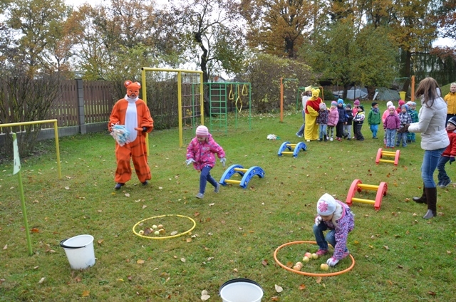 Novada pirmsskolas izglītības iestādes vienojas sportā, 17.10.2013.