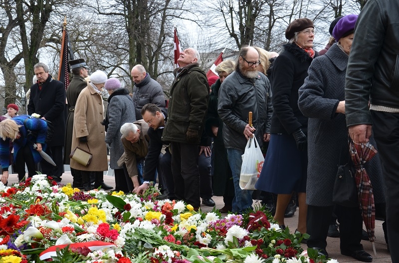 Mārupieši, komunistiskā genocīda upurus pieminot, 25.03.2014.