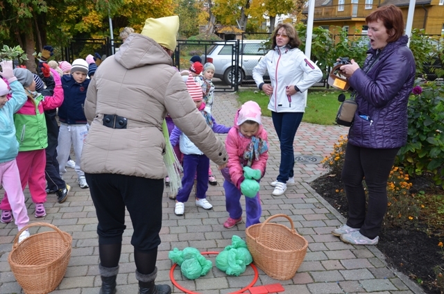 Novada pirmsskolas izglītības iestādes vienojas sportā, 17.10.2013.