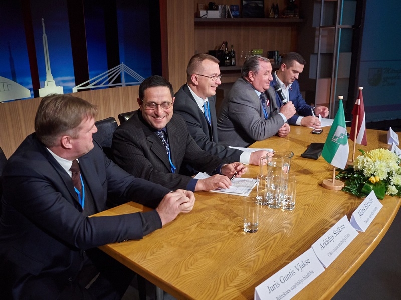 Pirmais Vislatvijas Reģionālo uzņēmēju biedrību kongress Mārupē, 07.11.2013.