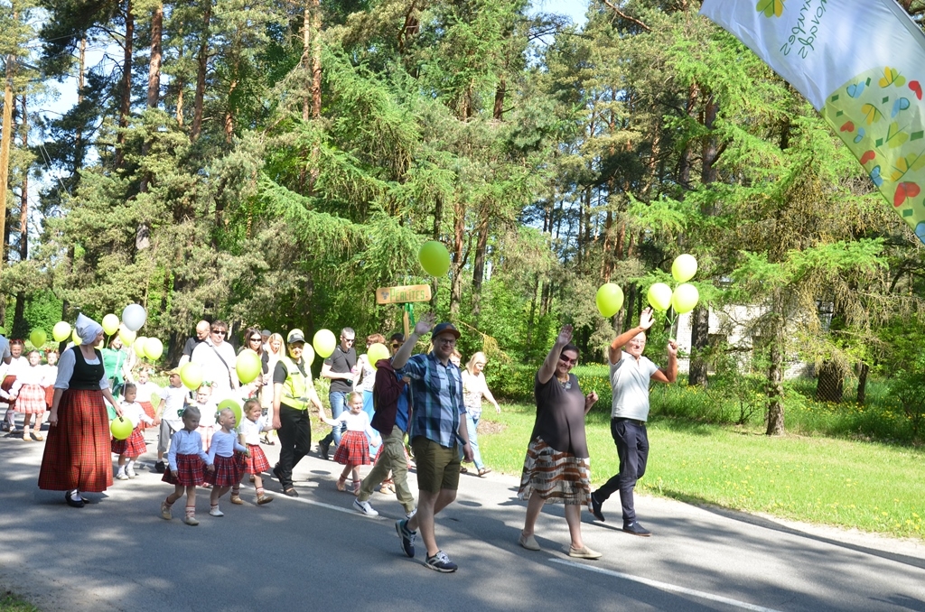 Bērnu un jauniešu svētki “Ar vasaru saujā” 2017