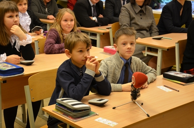 Finanšu eksperti pārbauda savas zināšanas Mārupes pamatskolā, 12.02.2014.