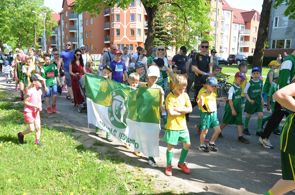 Bērnu un jauniešu svētki “Ar vasaru saujā” 2017