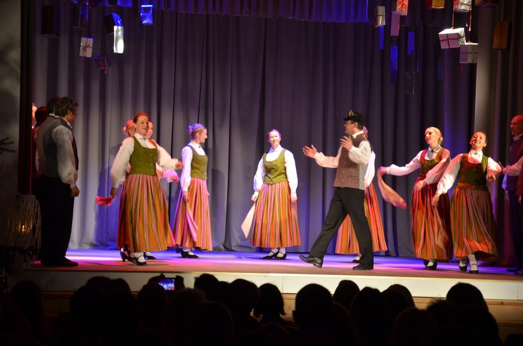 Tautas deju koncerts “Ziemas virpulī”, 12.12.2015.