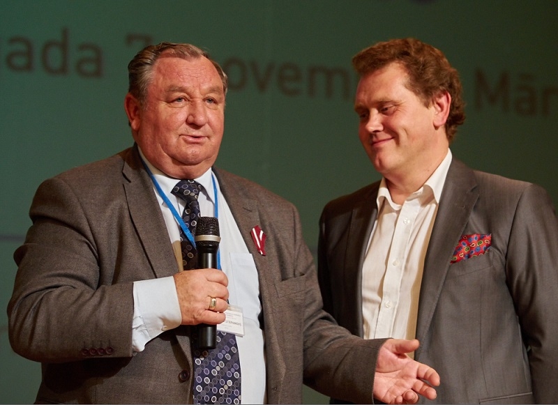 Pirmais Vislatvijas Reģionālo uzņēmēju biedrību kongress Mārupē, 07.11.2013.
