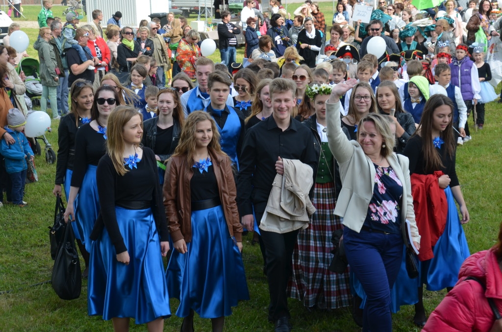 Bērnu un jauniešu svētki “Ar vasaru saujā”, 31.05.2015.