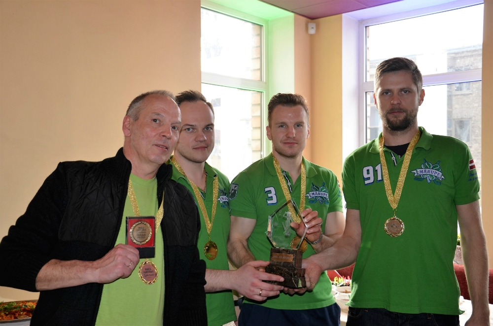 Hokeja sabiedrības zolītes čempionāts Mārupē 03.04.2016.