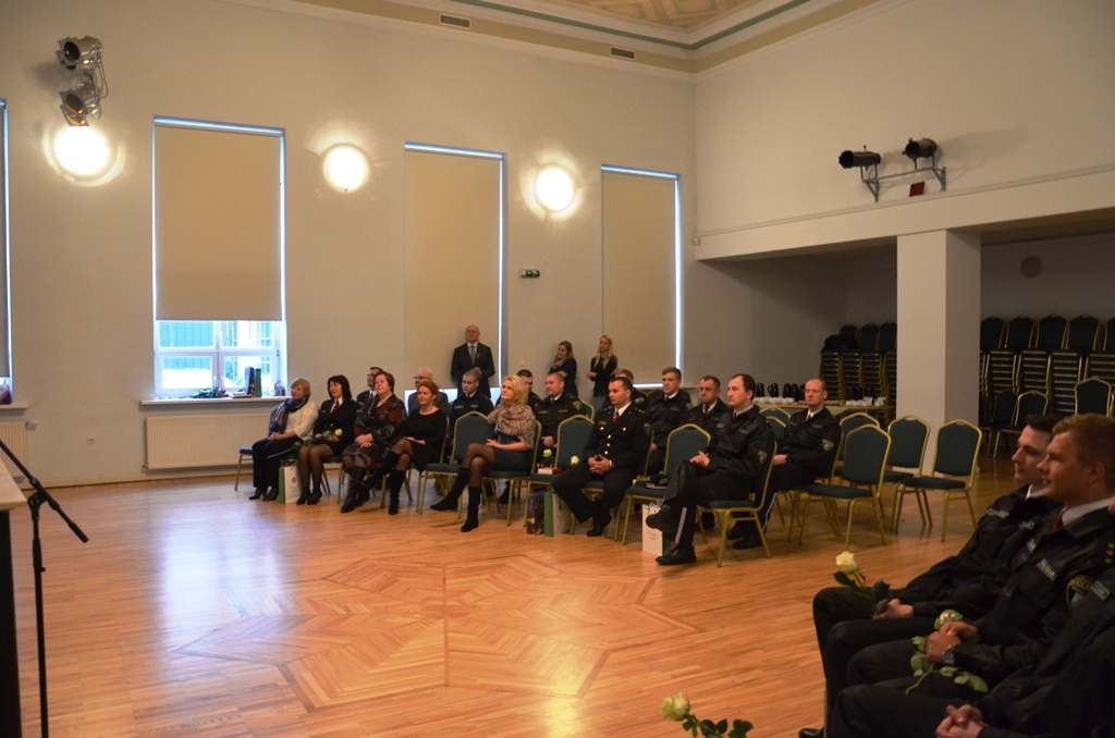 Pašvaldības policijas darbinieku zvēresta nodošana 04.12.2015.