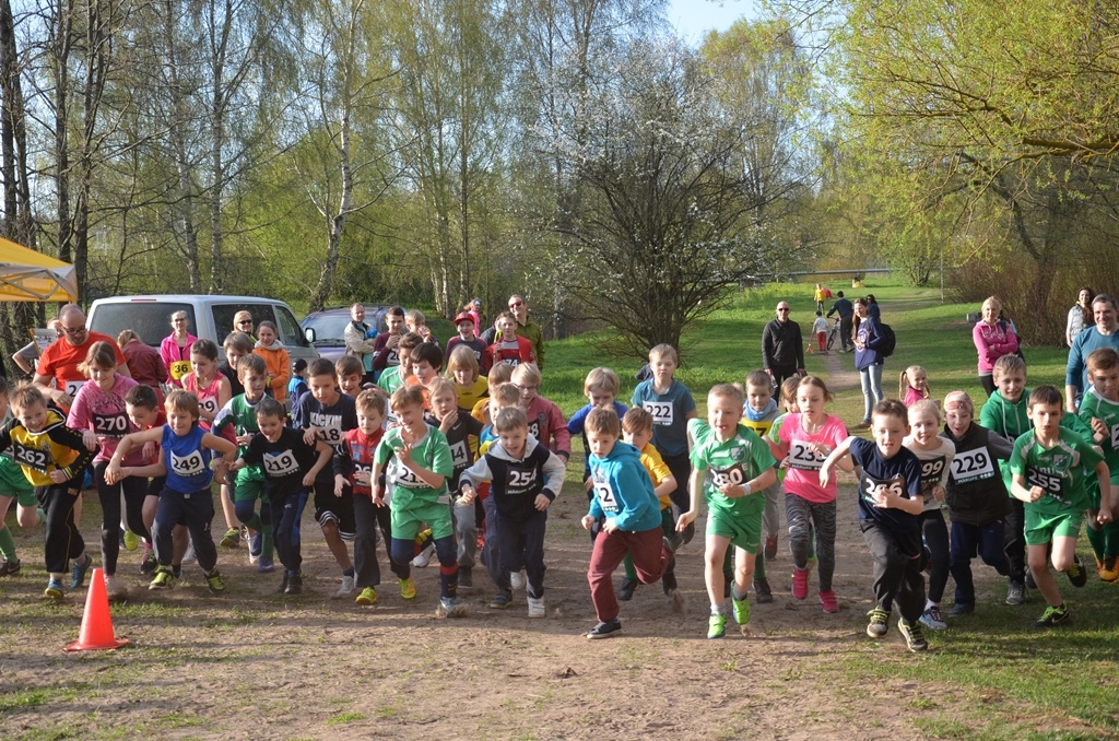 Pavasara kross “Skrējiens apkārt Pavasara dīķim” 4.posms 03.05.2016.