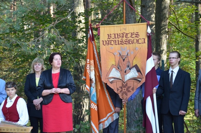 Pieminekļa atklāšana pirmās neatkarīgās Latvijas armijas karavīru godināšanai, 10.09.2013.
