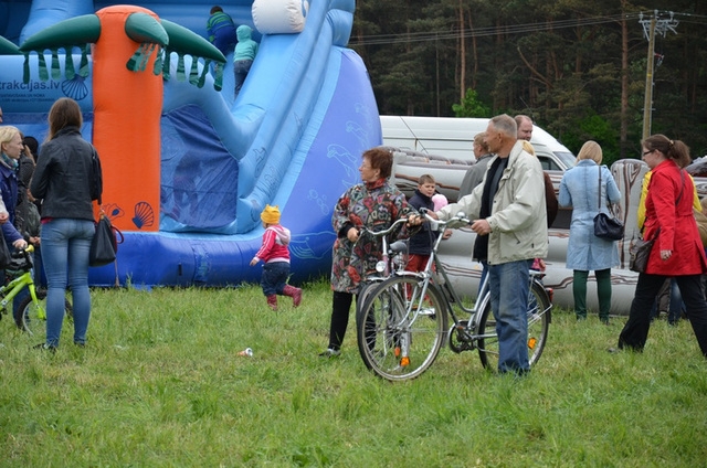 Bērnu un jauniešu svētki “Ar vasaru saujā”, 26.05.2013.