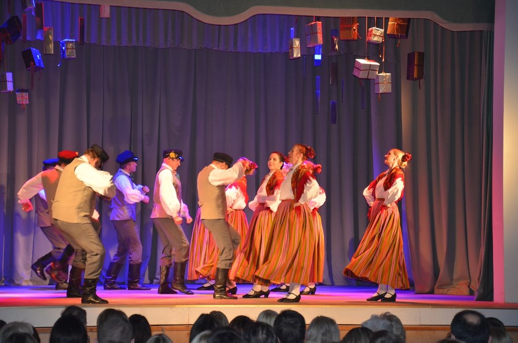 Tautas deju koncerts “Ziemas virpulī”, 12.12.2015.