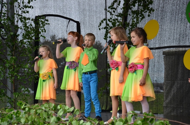 Bērnu un jauniešu svētki “Ar vasaru saujā”, 26.05.2013.