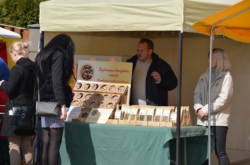 Latvijas mājražotāju tirdziņš Mārupē, 04.05.2015.