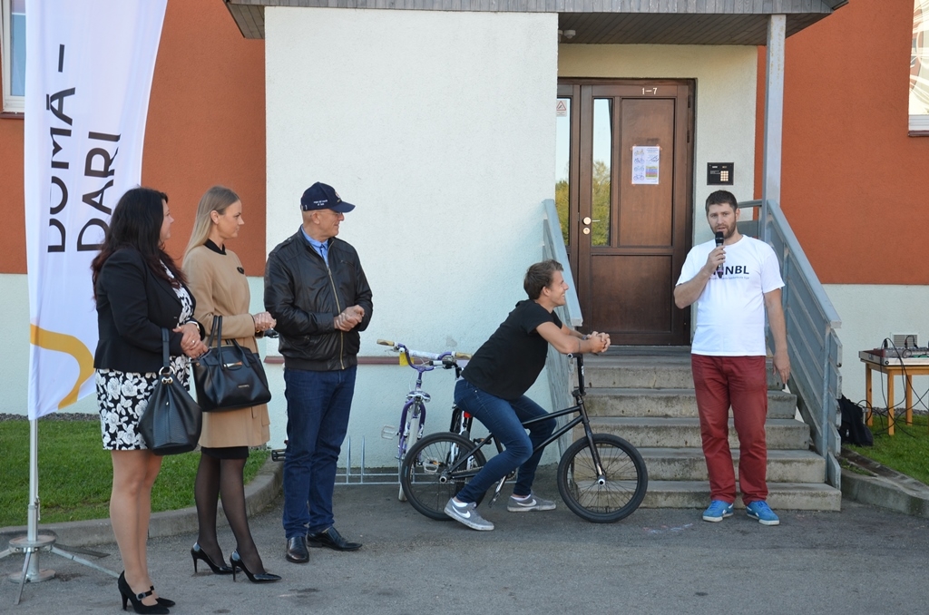 Atjaunotā skeitparka un uzstādīto velonovietņu atklāšana Jaunmārupē, 01.10.2016.