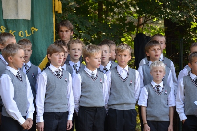 Pieminekļa atklāšana pirmās neatkarīgās Latvijas armijas karavīru godināšanai, 10.09.2013.