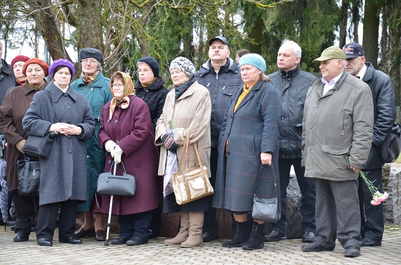 Mārupieši, komunistiskā genocīda upurus pieminot, 25.03.2014.