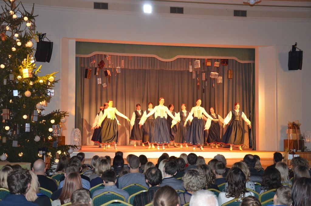 Tautas deju koncerts “Ziemas virpulī”, 12.12.2015.