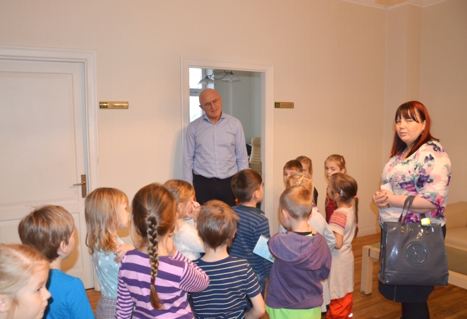 Mārupes PII “Zeltrīti” Ekoskolu Rīcības dienu ietvaros viesojas Domē 06.11.2015.