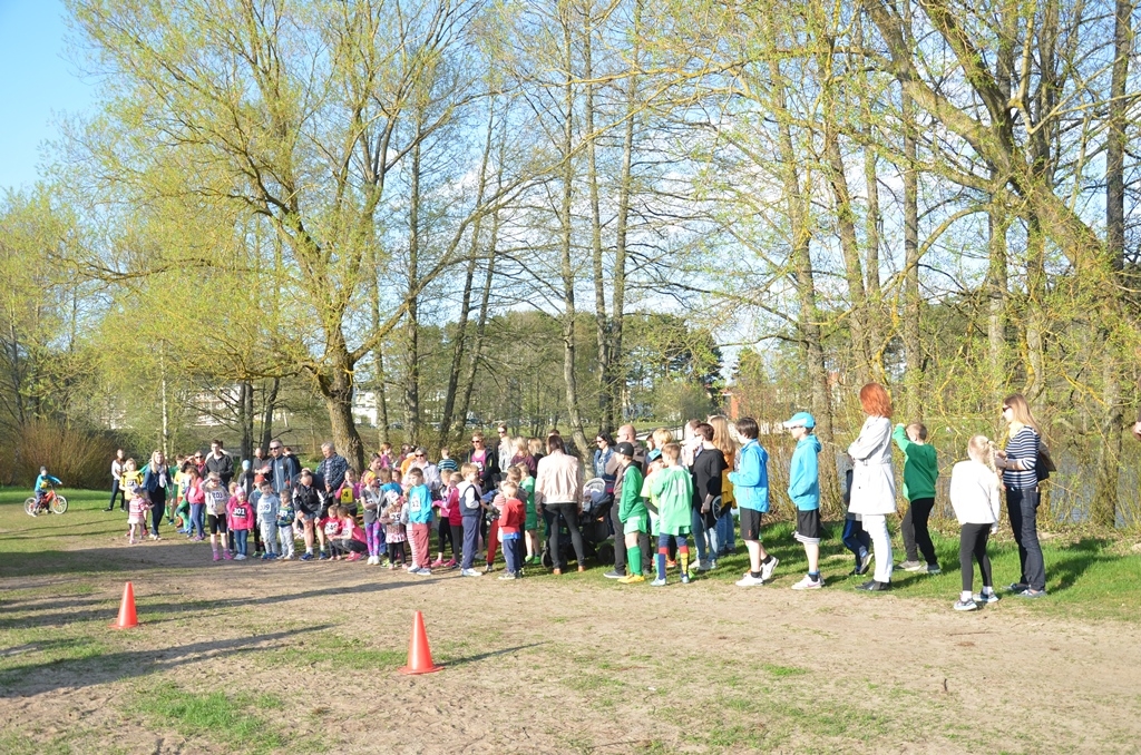Pavasara kross “Skrējiens apkārt Pavasara dīķim” 4.posms 03.05.2016.