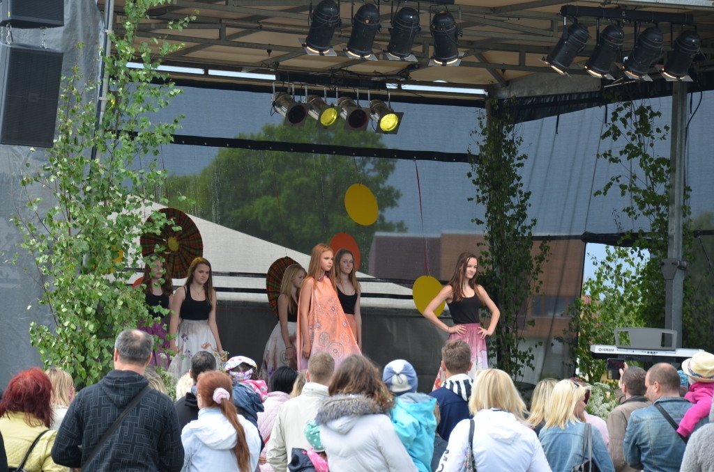 Bērnu un jauniešu svētki “Ar vasaru saujā”, 31.05.2015.