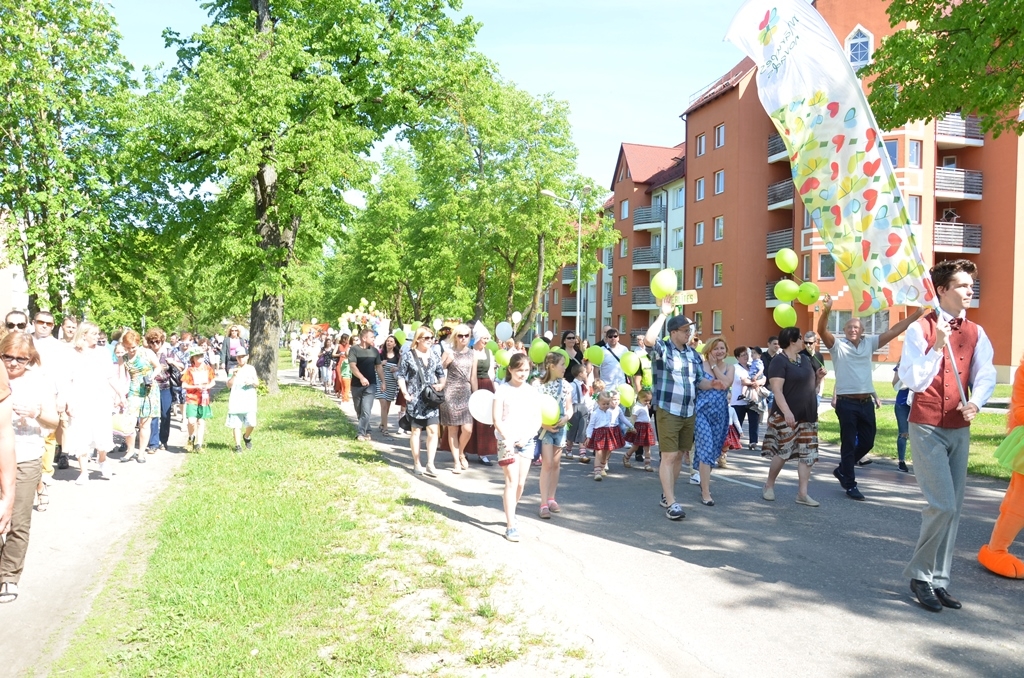 Bērnu un jauniešu svētki “Ar vasaru saujā” 2017