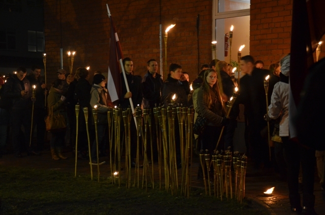 Lāčplēša dienas lāpu gājiens Mārupē, 11.11.2013.
