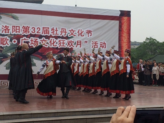 Deju kolektīvs “Mārupieši” starptautiskā festivālā Luojangā un Pekinā, 24.04.2014.