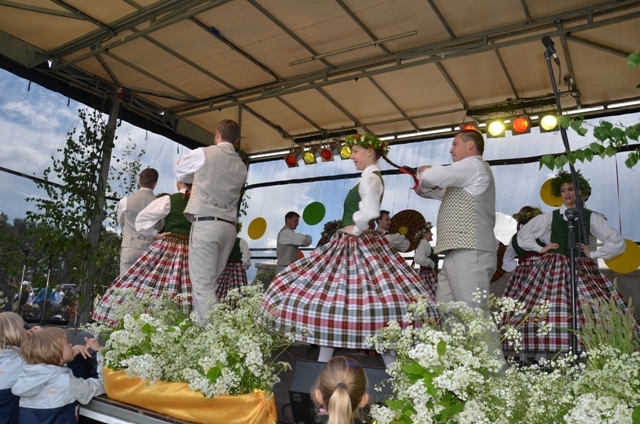 Bērnu un jauniešu svētki “Ar vasaru saujā”, 31.05.2015.