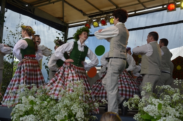 Bērnu un jauniešu svētki “Ar vasaru saujā”, 31.05.2015.
