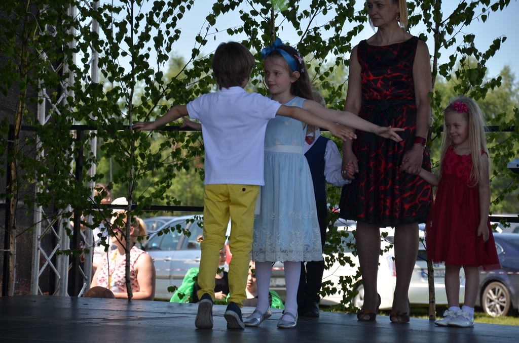 Bērnu un jauniešu svētki “Ar vasaru saujā” 2017