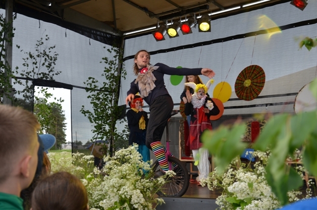 Bērnu un jauniešu svētki “Ar vasaru saujā”, 31.05.2015.