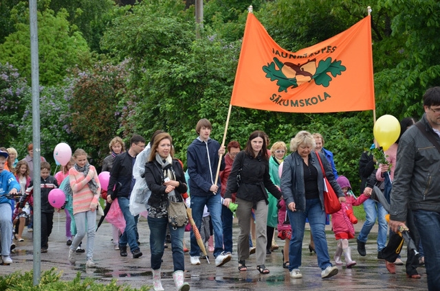 Bērnu un jauniešu svētki “Ar vasaru saujā”, 26.05.2013.