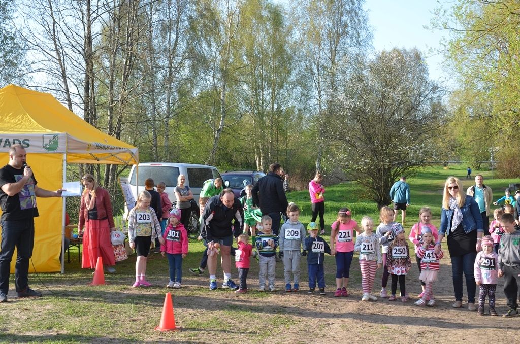 Pavasara kross “Skrējiens apkārt Pavasara dīķim” 4.posms 03.05.2016.