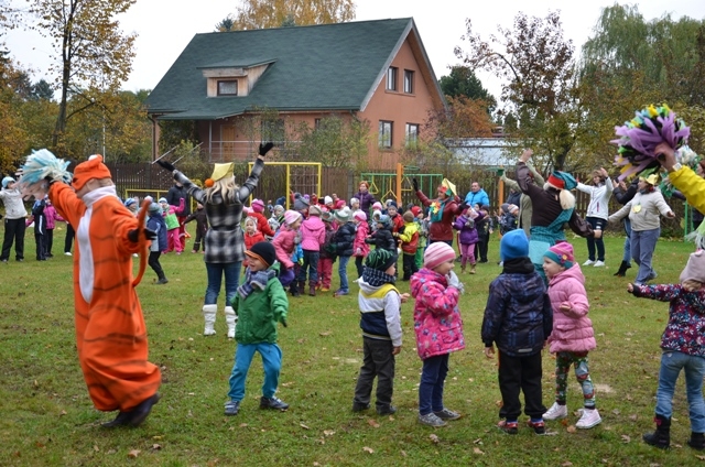 Novada pirmsskolas izglītības iestādes vienojas sportā, 17.10.2013.