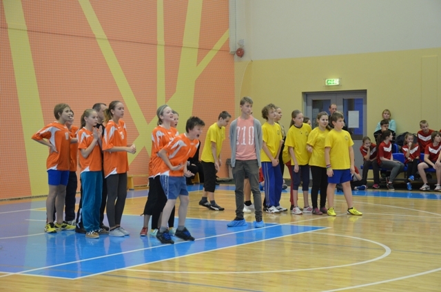 Policijas – skolu sporta diena “Esi draugs!”, 27.11.2013.
