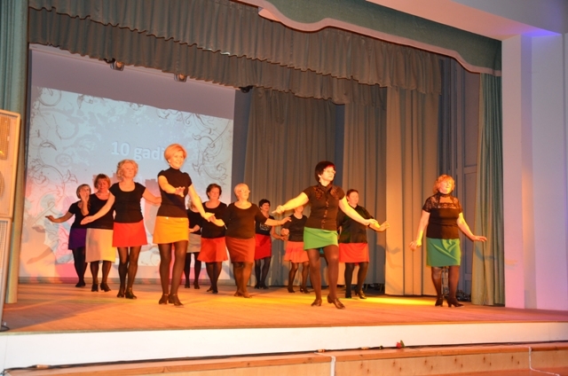 Senioru līnijdeju grupa “Vējiem līdzi” nosvin 10 gadu jubileju, 29.11.2014.