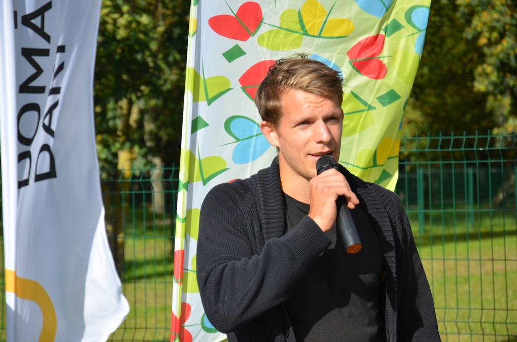 Atjaunotā skeitparka un uzstādīto velonovietņu atklāšana Jaunmārupē, 01.10.2016.
