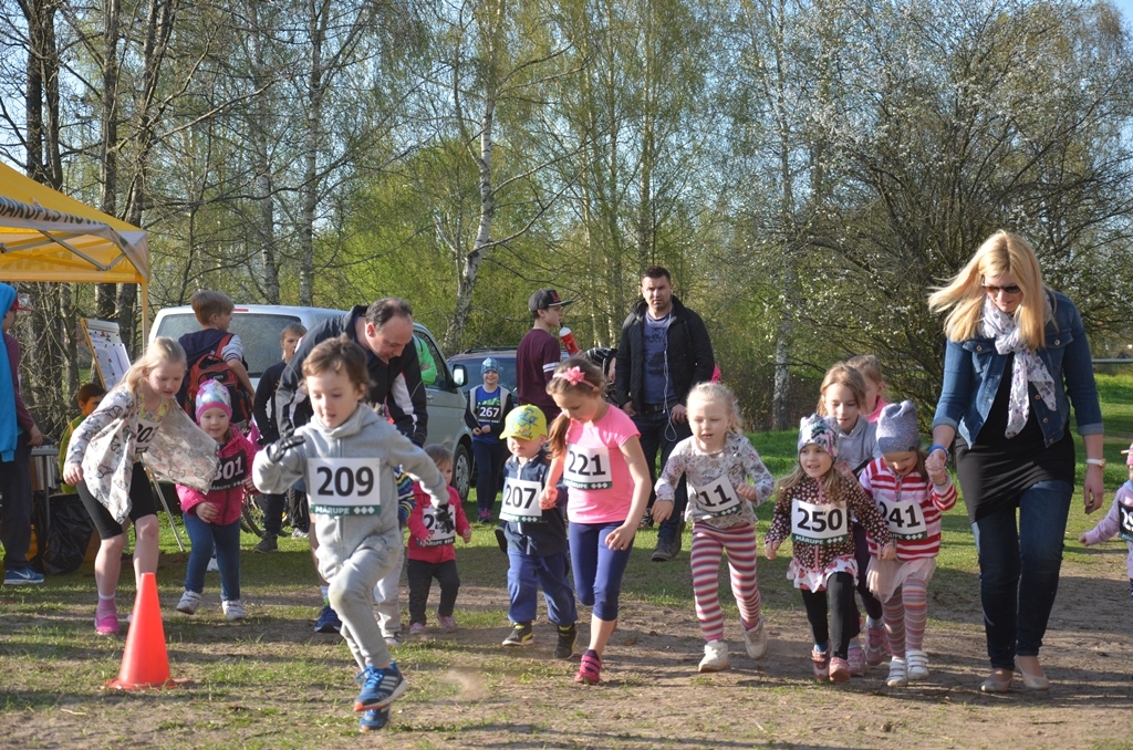Pavasara kross “Skrējiens apkārt Pavasara dīķim” 4.posms 03.05.2016.