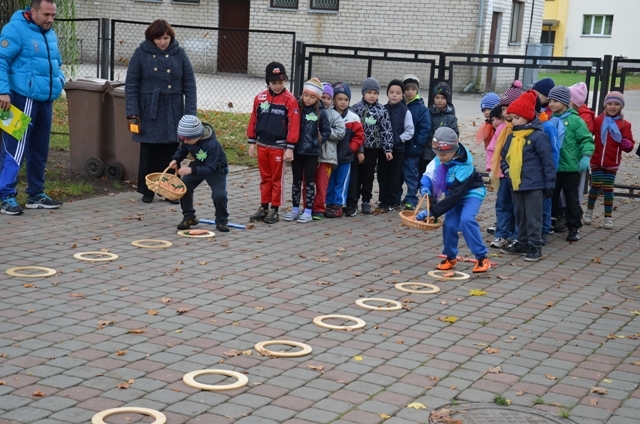 Novada pirmsskolas izglītības iestādes vienojas sportā, 17.10.2013.