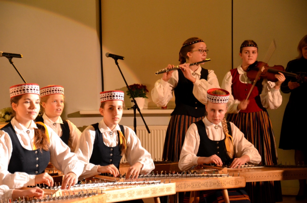Svinīgs sarīkojums par godu Latvijas valsts svētkiem 17.11.2015.