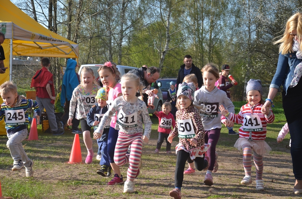 Pavasara kross “Skrējiens apkārt Pavasara dīķim” 4.posms 03.05.2016.