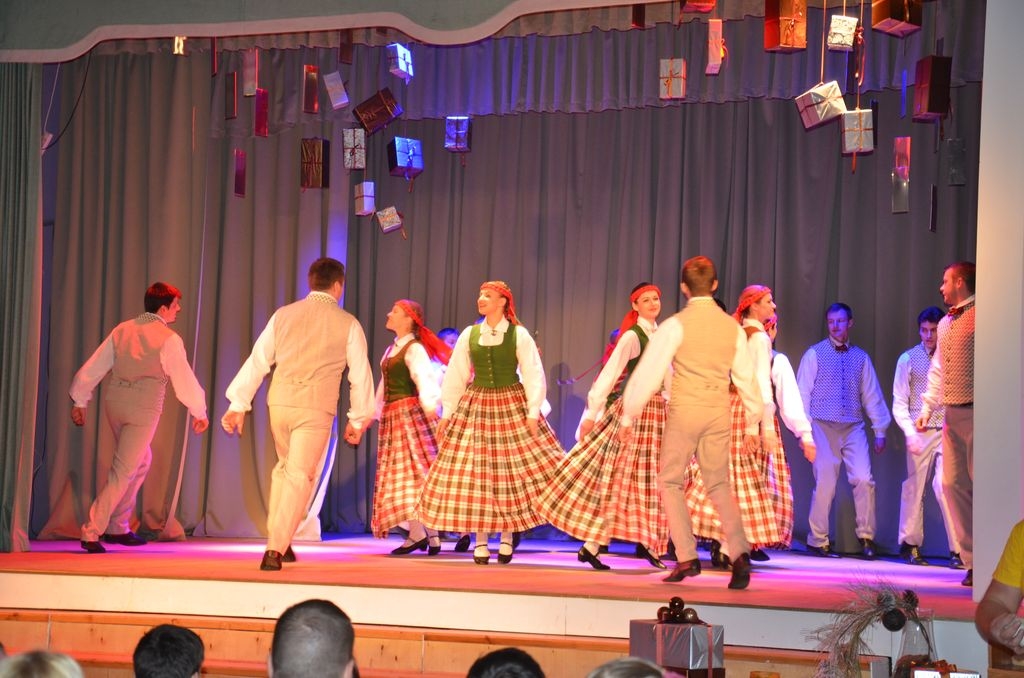 Tautas deju koncerts “Ziemas virpulī”, 12.12.2015.