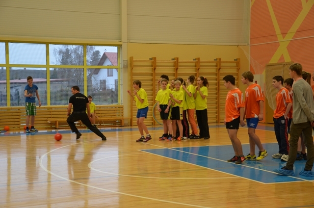 Policijas – skolu sporta diena “Esi draugs!”, 27.11.2013.