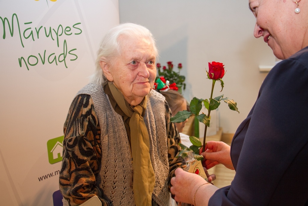 Senioru godināšana