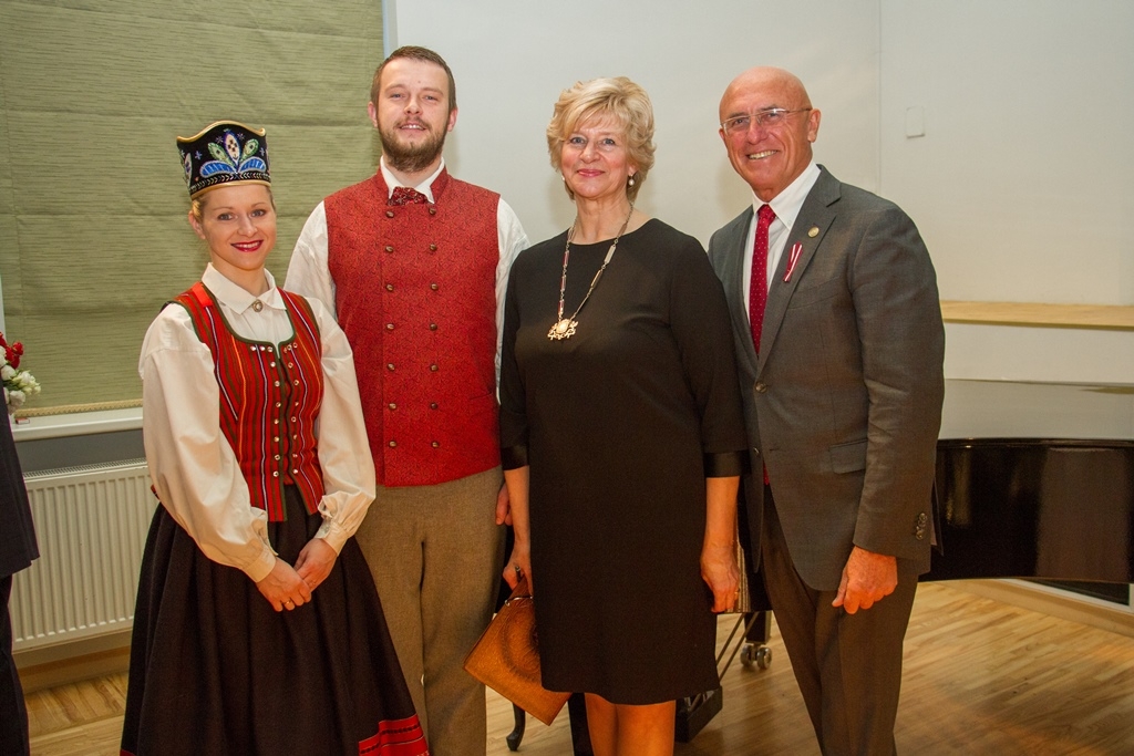  Zelta kāzu pāri