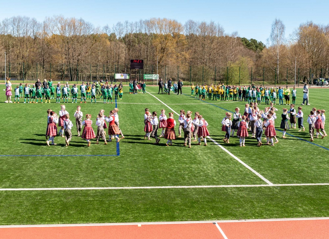 Jaunmārupes pamatskolas stadiona atklāšana, foto: L.Līvzinieks 21.04.2018.