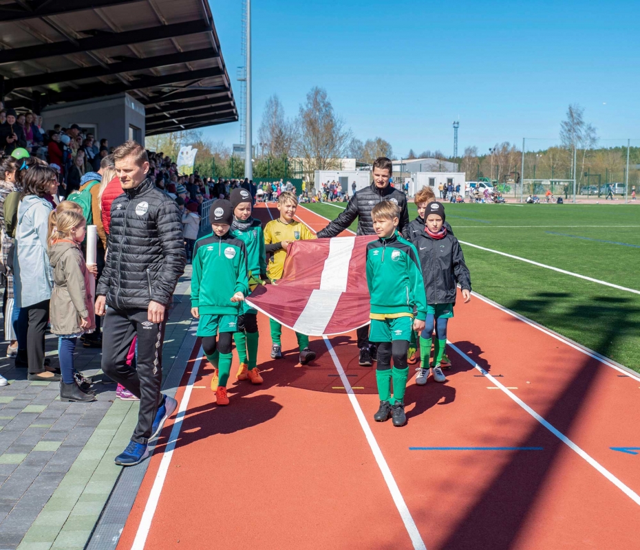 Jaunmārupes pamatskolas stadiona atklāšana, foto: L.Līvzinieks 21.04.2018.